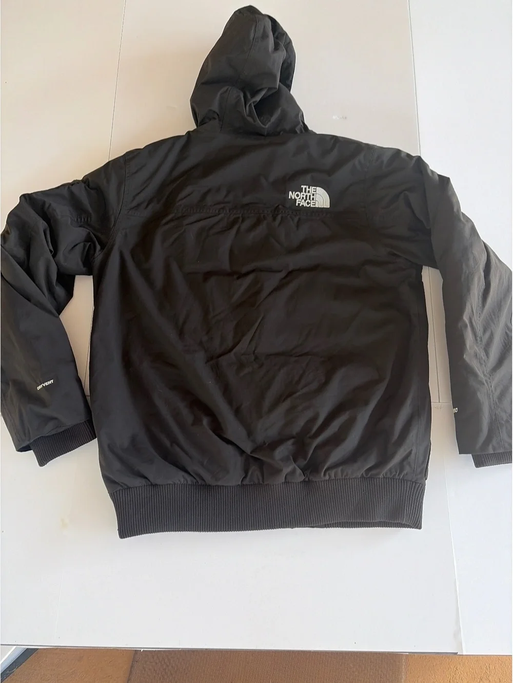 The North Face Men’s Med 550 down jacket